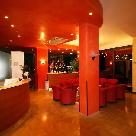 杜塞尔多夫酒店 酒店 里米尼