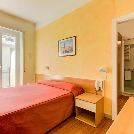 Dusseldorf 3*