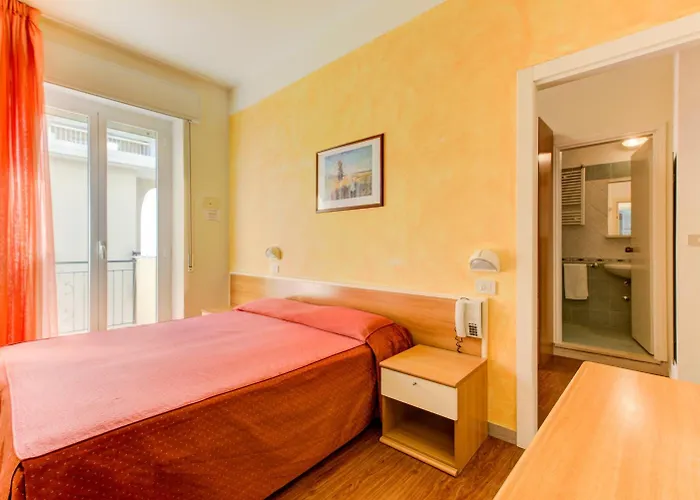 Dusseldorf 3*