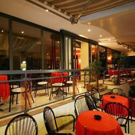 Dusseldorf Hotel 3*