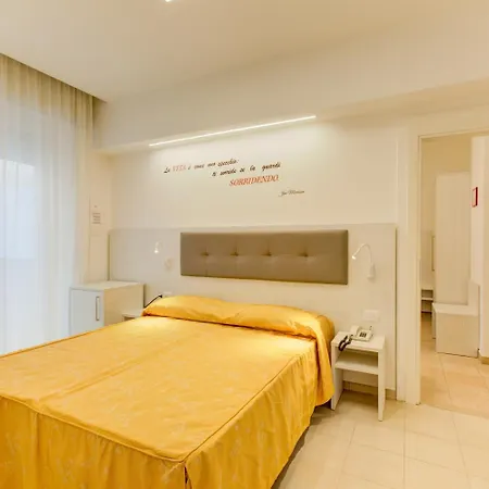 Dusseldorf 3*
