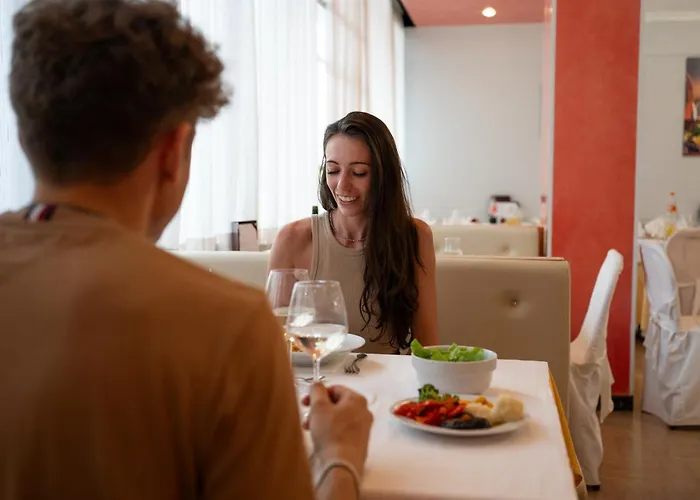 Dusseldorf מלון רימיני