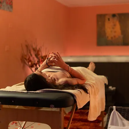 Dusseldorf Otel Rimini